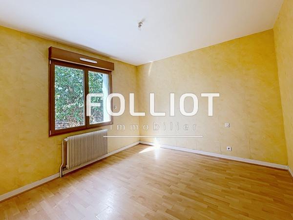 A LOUER : Maison 5 Pièces Fougeres - Ref 2560AB