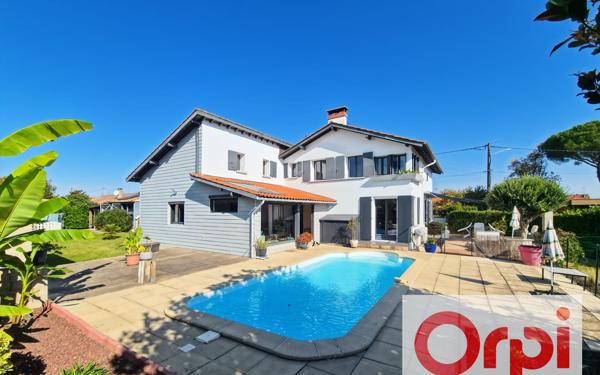 Maison à vendre    5 pièces • 205 m2 Castelnau-d'Estrétefonds