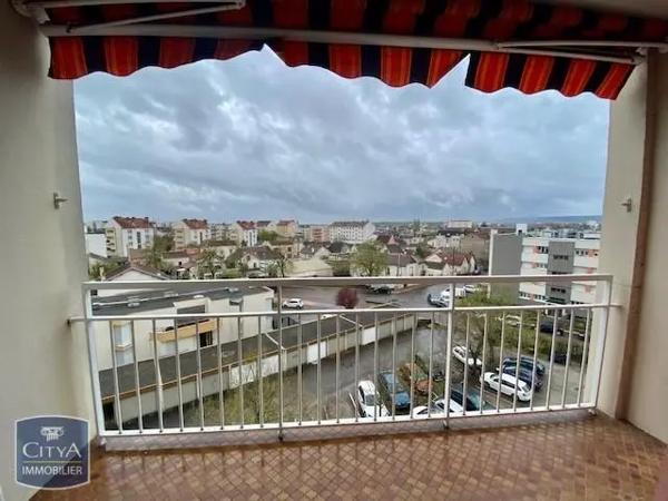 Appartement à louer 4 pièces 79.68m² Dijon (21000)