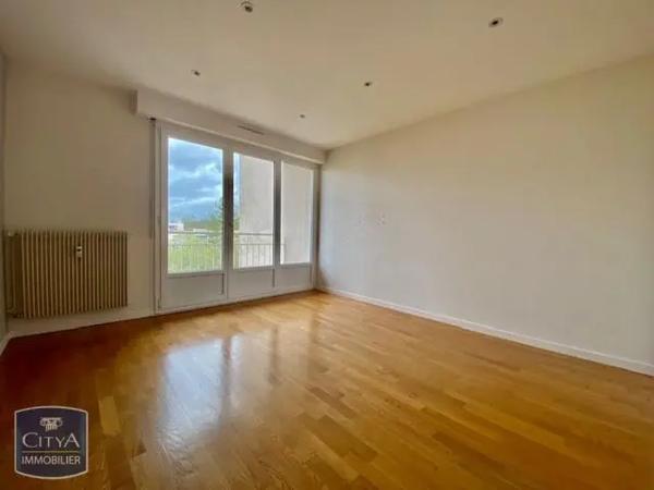 Appartement à louer 4 pièces 79.68m² Dijon (21000)