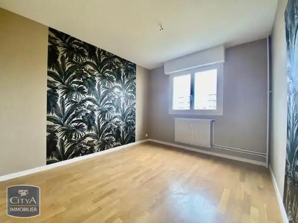 Appartement à louer 4 pièces 79.68m² Dijon (21000)