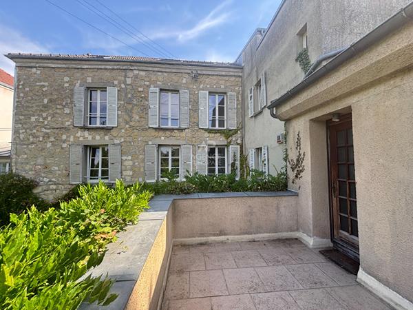 Maison à vendre à Pontoise - Opportunité rare à ne pas manquer ! 420 000 € **  - Référence  11275