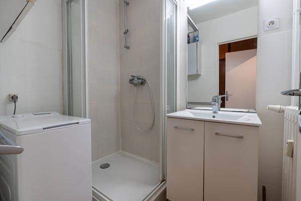 T3 lumineux de 63 m² avec balcons, grande cave - Annecy secteur Gendarmerie