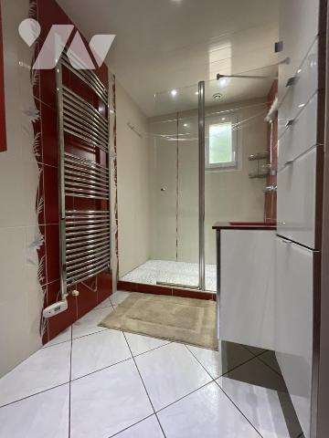 MAISON LE HINGLE + HANGAR 