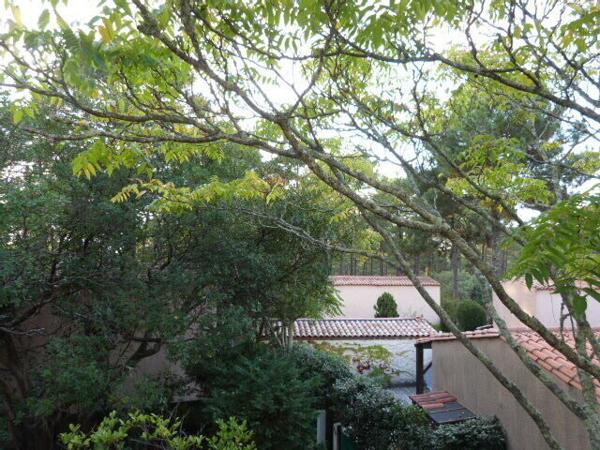 Maison T3 avec jardin privatif dans résidence avec piscine.