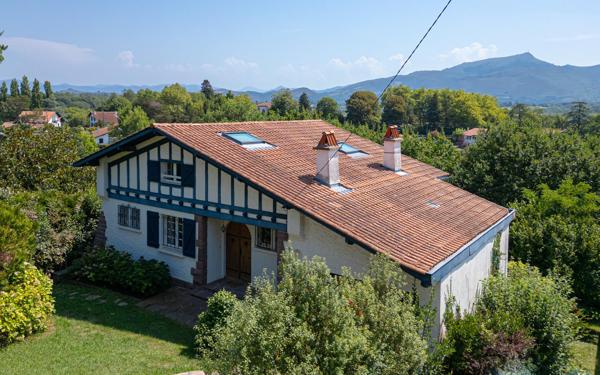 ST JEAN DE LUZ – NUE-PROPRIÉTÉ - 2 SEMAINES DE JOUISSANCE EN ÉTÉ - Maison 200 m2 avec terrain 2500 m2 - Femme 77 ans et Homme 76 ans