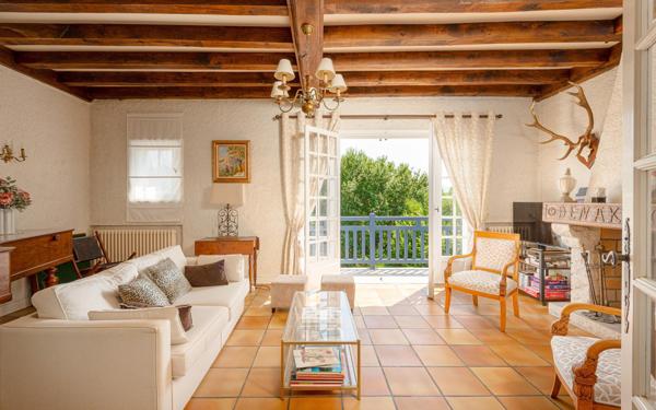 ST JEAN DE LUZ – NUE-PROPRIÉTÉ - 2 SEMAINES DE JOUISSANCE EN ÉTÉ - Maison 200 m2 avec terrain 2500 m2 - Femme 77 ans et Homme 76 ans