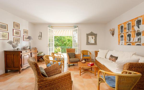 ST JEAN DE LUZ – NUE-PROPRIÉTÉ - 2 SEMAINES DE JOUISSANCE EN ÉTÉ - Maison 200 m2 avec terrain 2500 m2 - Femme 77 ans et Homme 76 ans