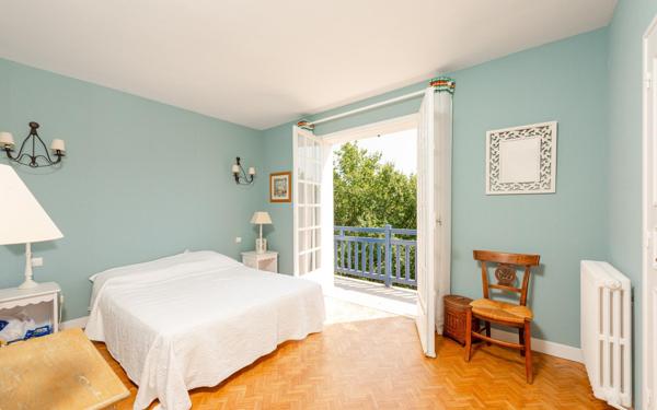ST JEAN DE LUZ – NUE-PROPRIÉTÉ - 2 SEMAINES DE JOUISSANCE EN ÉTÉ - Maison 200 m2 avec terrain 2500 m2 - Femme 77 ans et Homme 76 ans
