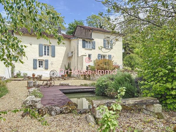 Maison à vendre 10 pièces de 240 m²