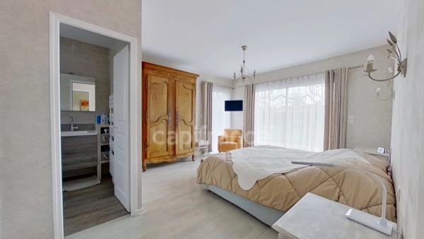 Villa familiale de standing 4 chambres, piscine, pool house, double garage à MARMANDE (47)