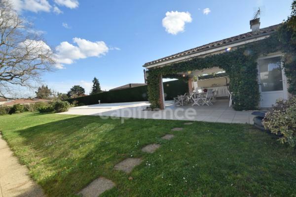 Villa familiale de standing 4 chambres, piscine, pool house, double garage à MARMANDE (47)
