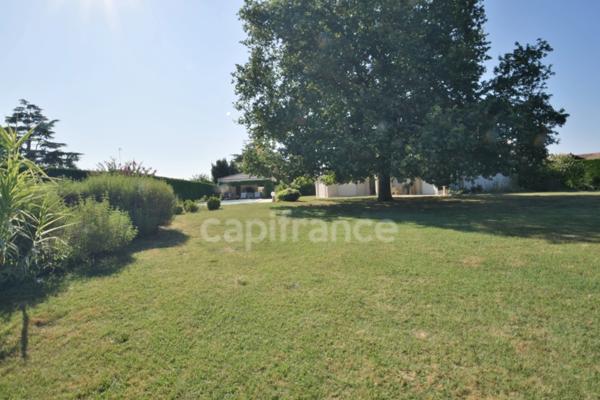 Villa familiale de standing 4 chambres, piscine, pool house, double garage à MARMANDE (47)