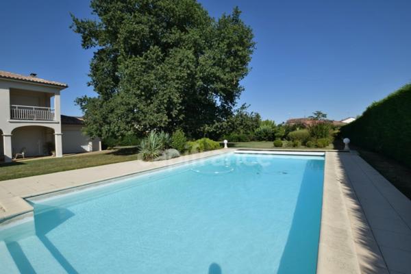 Villa familiale de standing 4 chambres, piscine, pool house, double garage à MARMANDE (47)