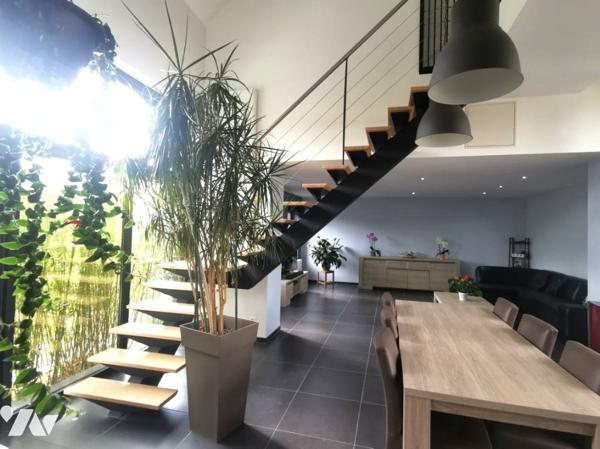 SUPERBE GRANGE RENOVEE AVEC GOUT SUR LE SECTEUR DE BEUVRY LA FORET
BIEN D'EXCEPTION