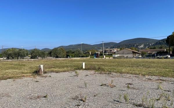 Terrain à vendre    Lagorce