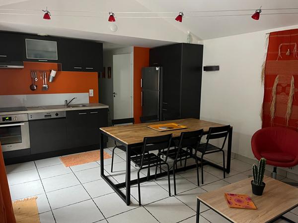 Maison entre mer et forêt avec piscine