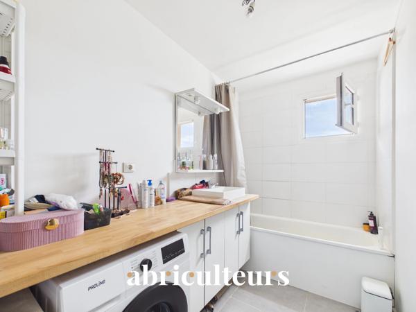 Vente Appartement 2 Pièces 37 m² Terrasse 31 m² Dernier Étage en vente à Rueil-Malmaison (92500)