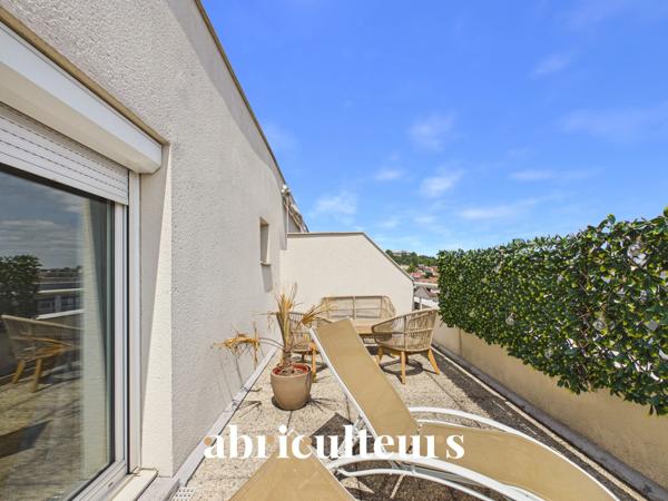 Vente Appartement 2 Pièces 37 m² Terrasse 31 m² Dernier Étage en vente à Rueil-Malmaison (92500)