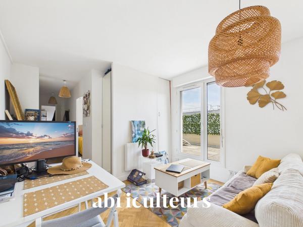 Vente Appartement 2 Pièces 37 m² Terrasse 31 m² Dernier Étage en vente à Rueil-Malmaison (92500)