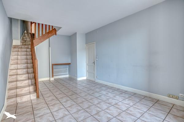Maison à vendre |  Sainte-Bazeille |  8 pièces | 213 m²