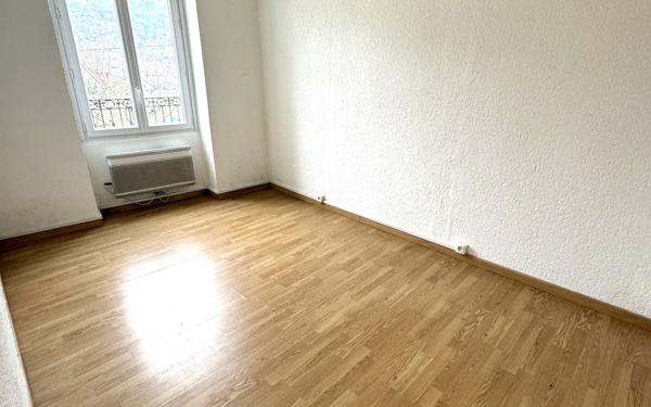 Appartement à vendre    3 pièces • 50,47 m2 Contes