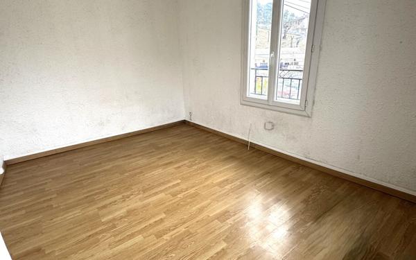 Appartement à vendre    3 pièces • 50,47 m2 Contes