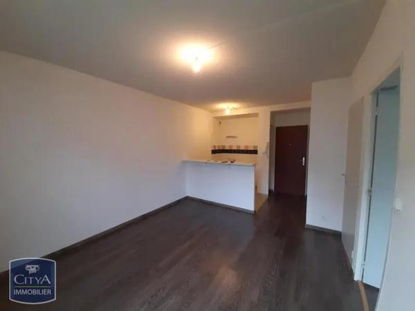 Appartement à louer 2 pièces 38.07m² Tours (37200)