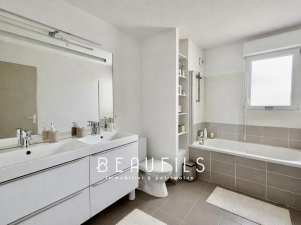 Exclusivité. Appartement T4 100 m2 avec garage