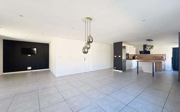 Maison à vendre    4 pièces • 112 m2 Saint-Marcellin-en-Forez