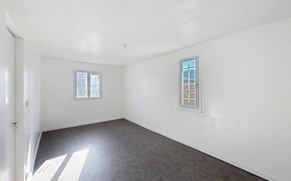 Maison à vendre    4 pièces • 112 m2 Saint-Marcellin-en-Forez