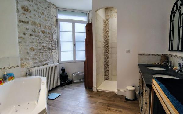 Maison à vendre    4 pièces •  Bourcefranc-le-Chapus