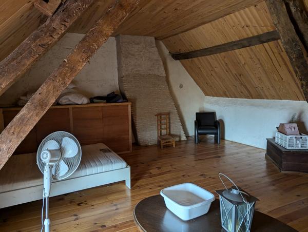 Maison de bourg avec grange !