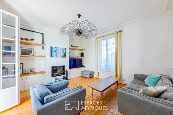 Maison de ville familiale avec grande cour pavée. Montmorency centre