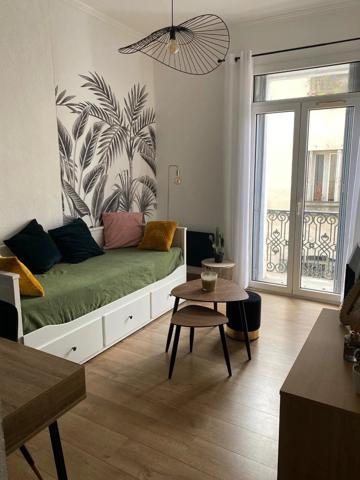 Location                                                      Appartement
                        
                     1 pièces                      24 m2                     à Montpellier