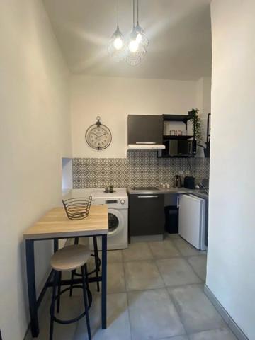 Location                                                      Appartement
                        
                     1 pièces                      24 m2                     à Montpellier