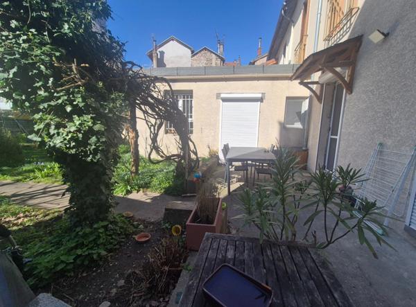 Le Charme et le Cachet d'une Maison de Ville Rénovée - Grenoble - Flaubert - Jardin d'environ 200m² au Calme