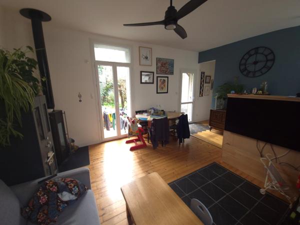 Le Charme et le Cachet d'une Maison de Ville Rénovée - Grenoble - Flaubert - Jardin d'environ 200m² au Calme