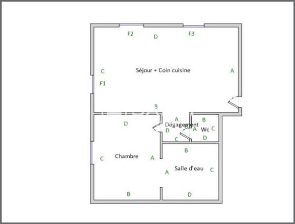 APPARTEMENT LUMINEUX ET PAS CHARGES