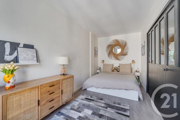 Appartement F2 à vendre  2 pièces - 59,63 m2 PARIS - 75116