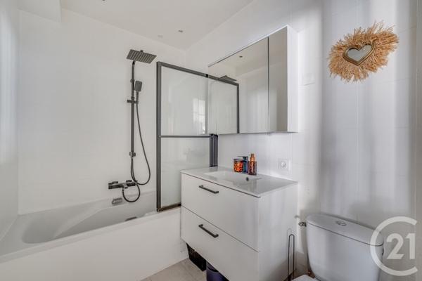 Appartement F2 à vendre  2 pièces - 59,63 m2 PARIS - 75116