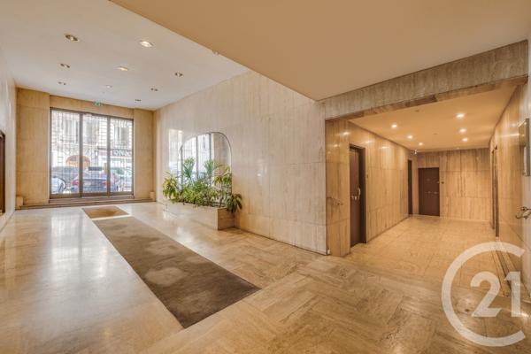 Appartement F2 à vendre  2 pièces - 59,63 m2 PARIS - 75116