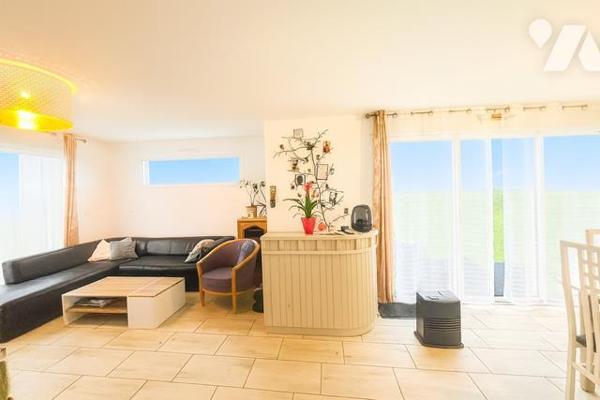 PLOUGONVELIN - CONTEMPORAINE 2022 Sur 486m² de terrain