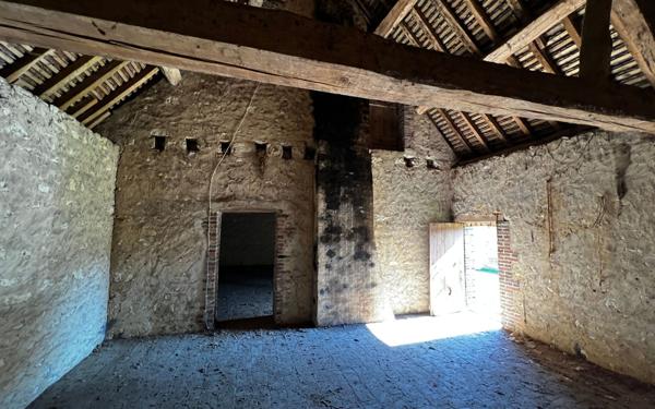 Maison à vendre    2 pièces • 73 m2 Saint-Denis-d'Authou