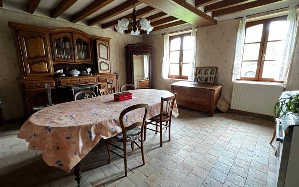 Maison à vendre    2 pièces • 73 m2 Saint-Denis-d'Authou