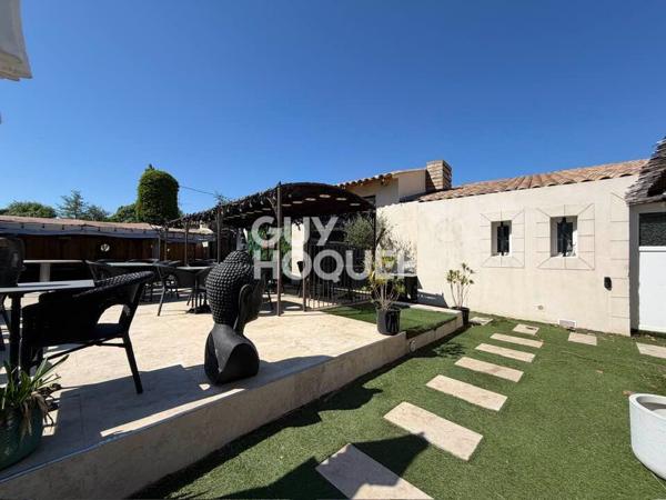 Maison L'Isle-sur-la-Sorgue, partage des eaux   de  120 m2