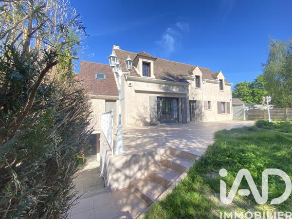 Maison à vendre 8 pièces 164 m² Rambouillet