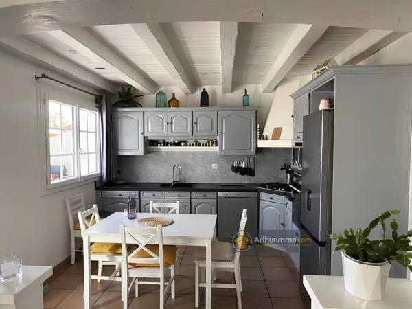 Vente                                                      Maison
                        
                     5 pièces                      90 m2                     à Saint-Jean-de-Monts