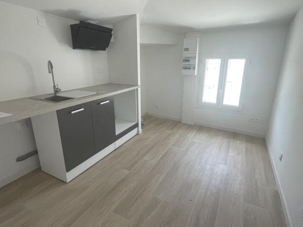 Immeuble à vendre |  Saintes |  75 m²