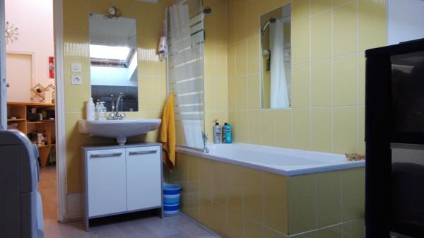 APPARTEMENT CONTREXEVILLE - Type F3 - 74 m2 (48.5 m 2 loi Carrez)